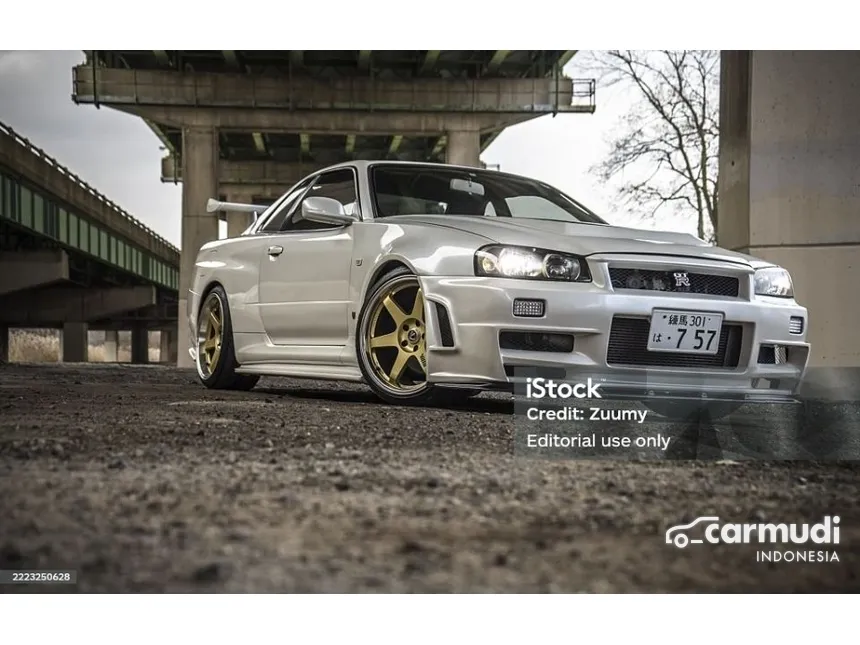 2025 Aston Martin DB11 AMR Coupe